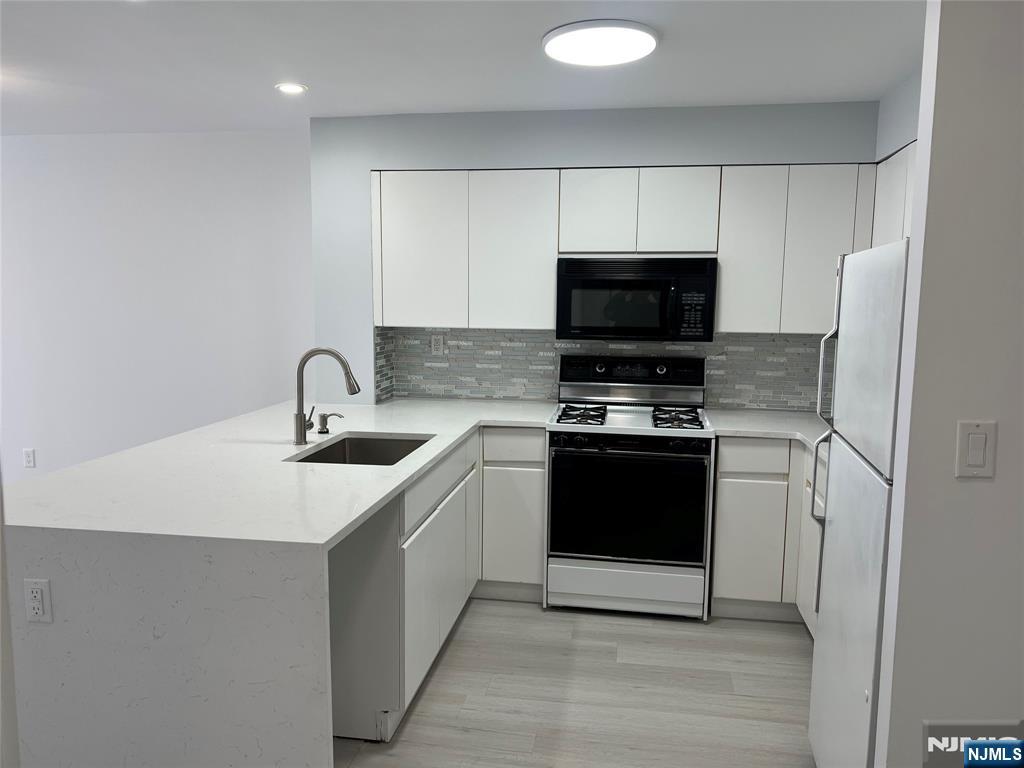 404 Williams - Photo 5