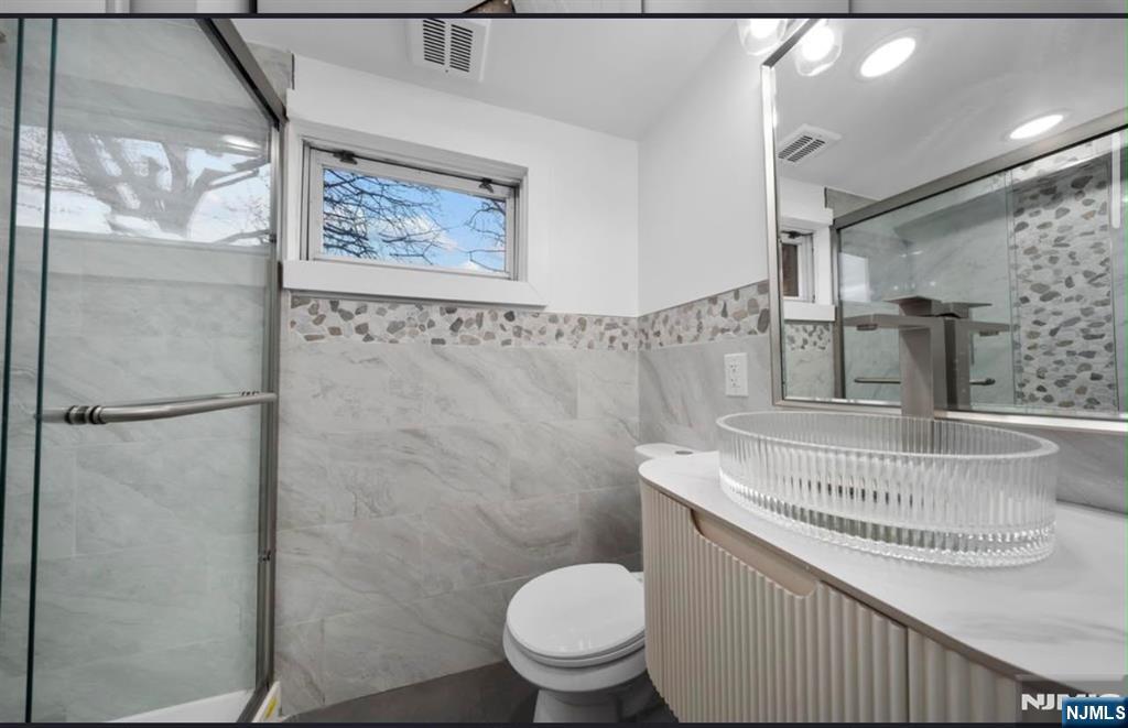 1111 53rd Street B - Photo 2