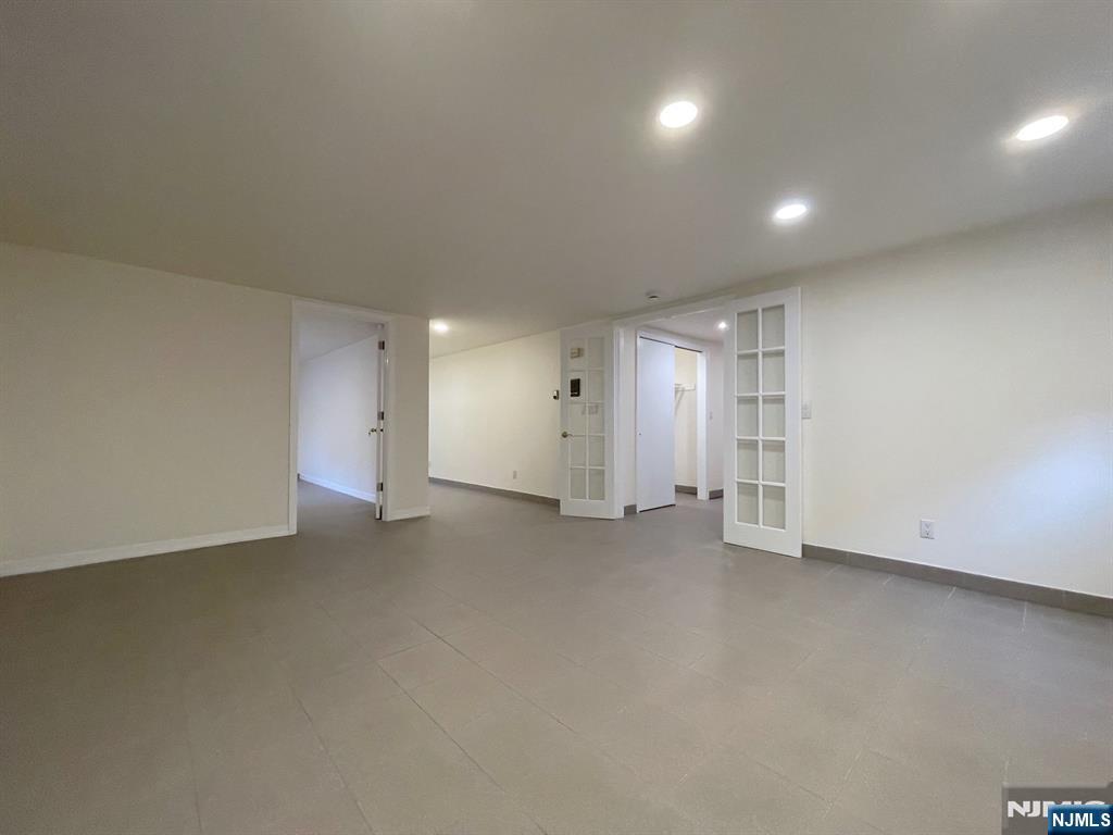 488 Walnut Street 1st FL - Photo 1
