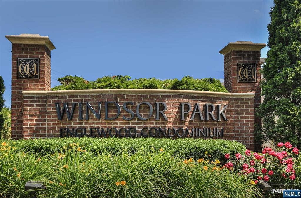1114 Windsor Park - Photo 3