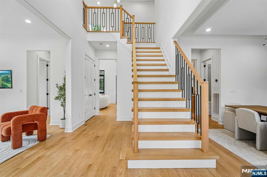 83 Falcon Road - Photo 2
