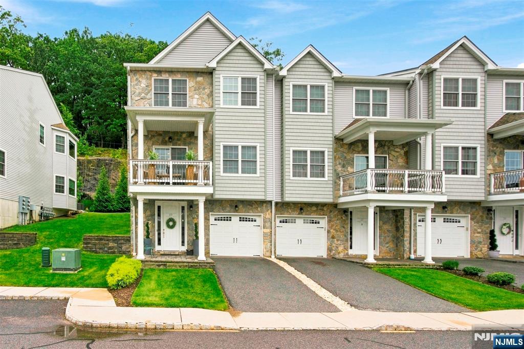 59 Halina Lane - Photo 1