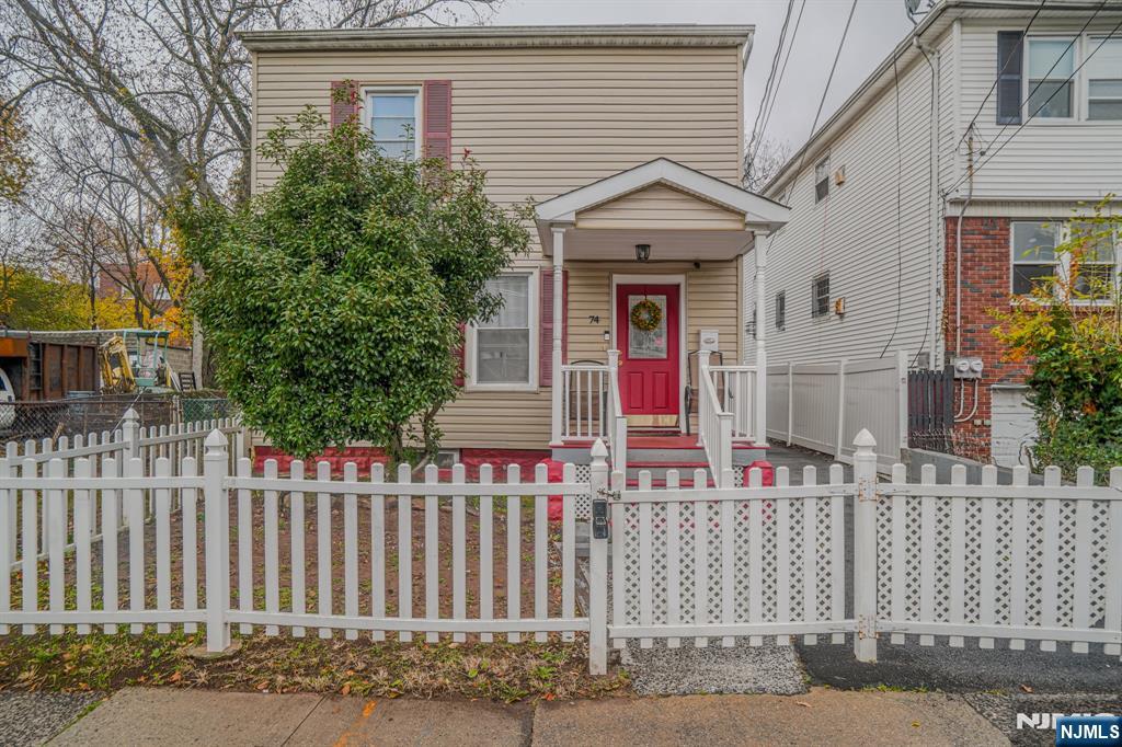 74 Lincoln Place - Photo 1