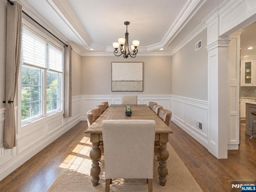 83 Holland Avenue — photo 17