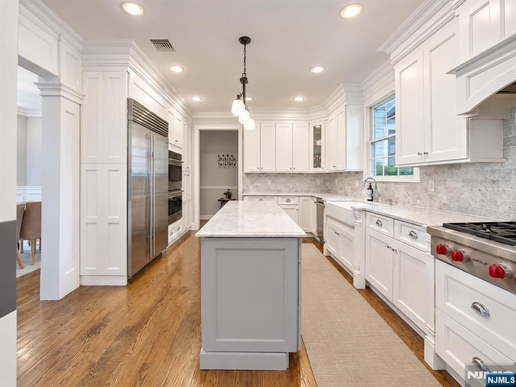 83 Holland Avenue — photo 19