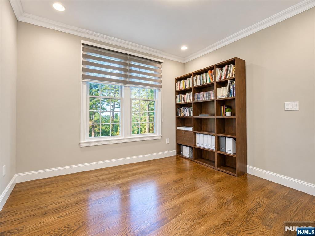 83 Holland Avenue — photo 24