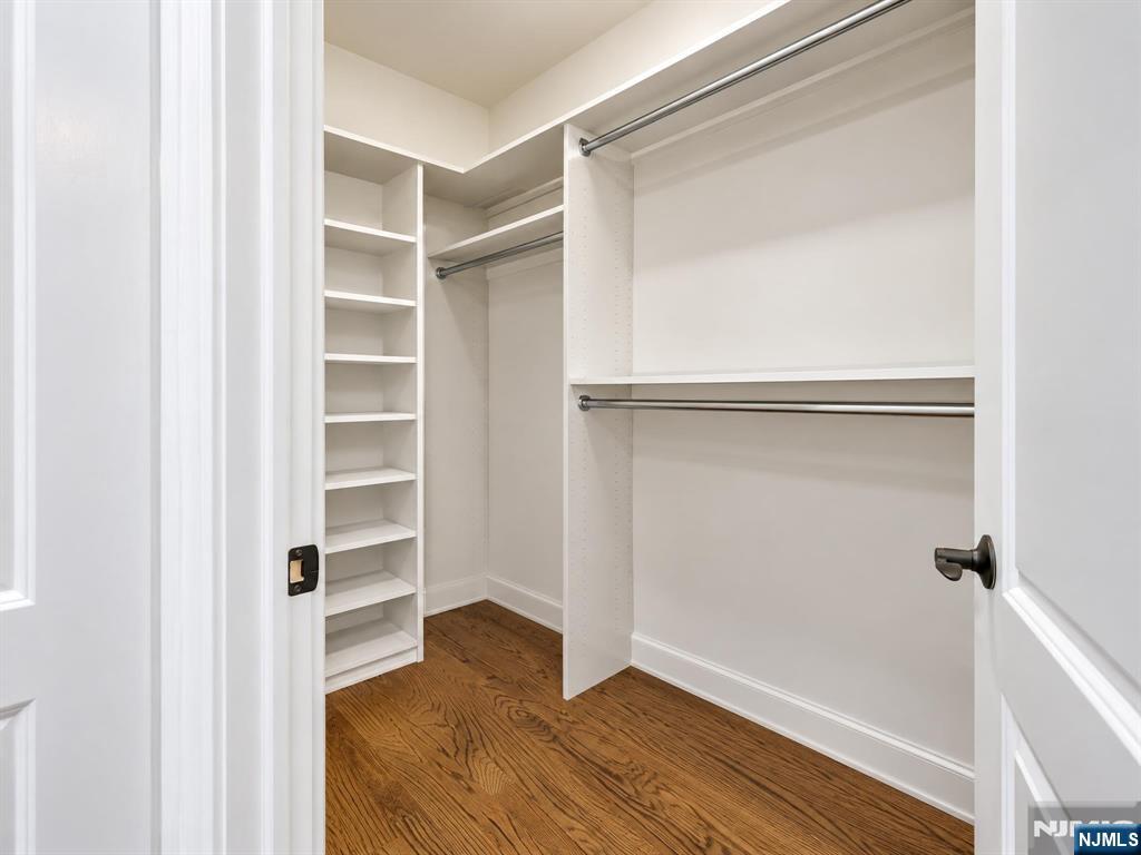 83 Holland Avenue — photo 33