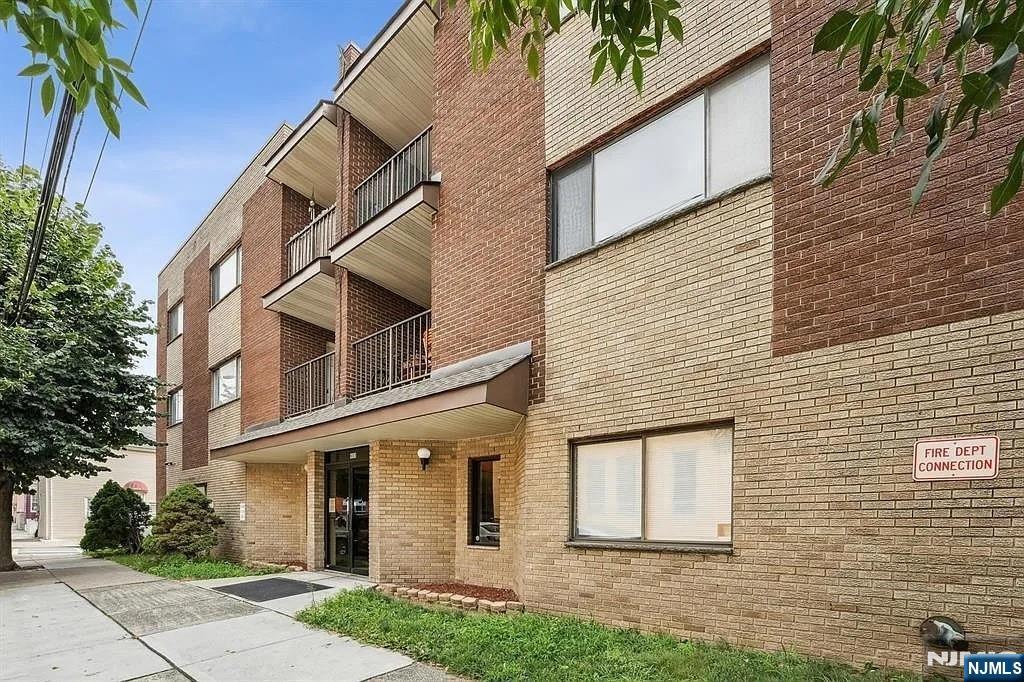 603 55th Street 205