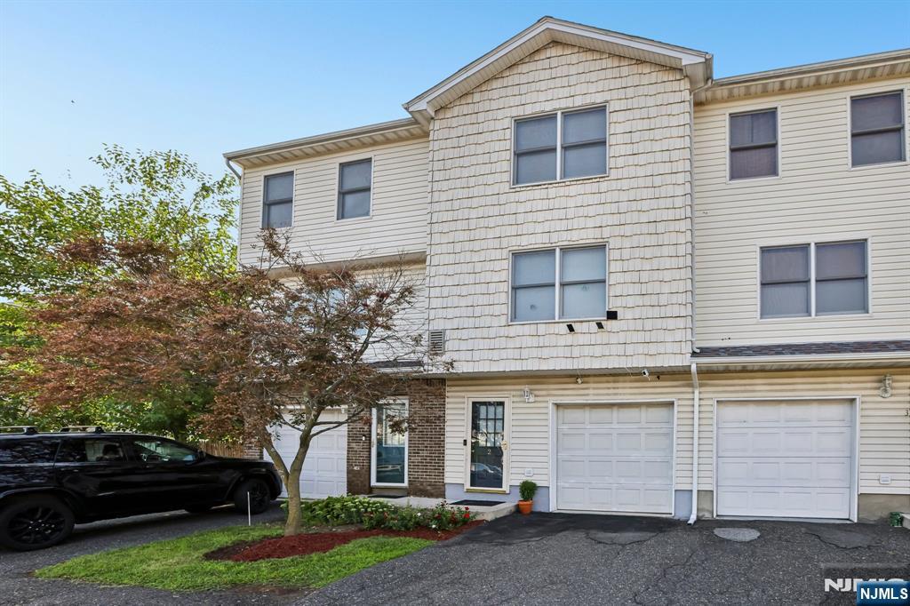274 Garibaldi Avenue 2 - Photo 3