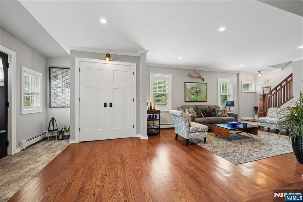 211 Walnut Avenue - Photo 5