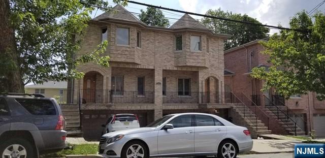 50 Edsall Avenue A - Photo 1