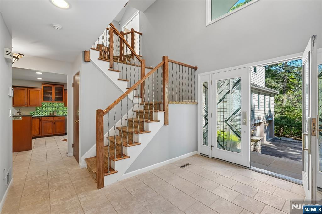 628 Omaha Way - Photo 3