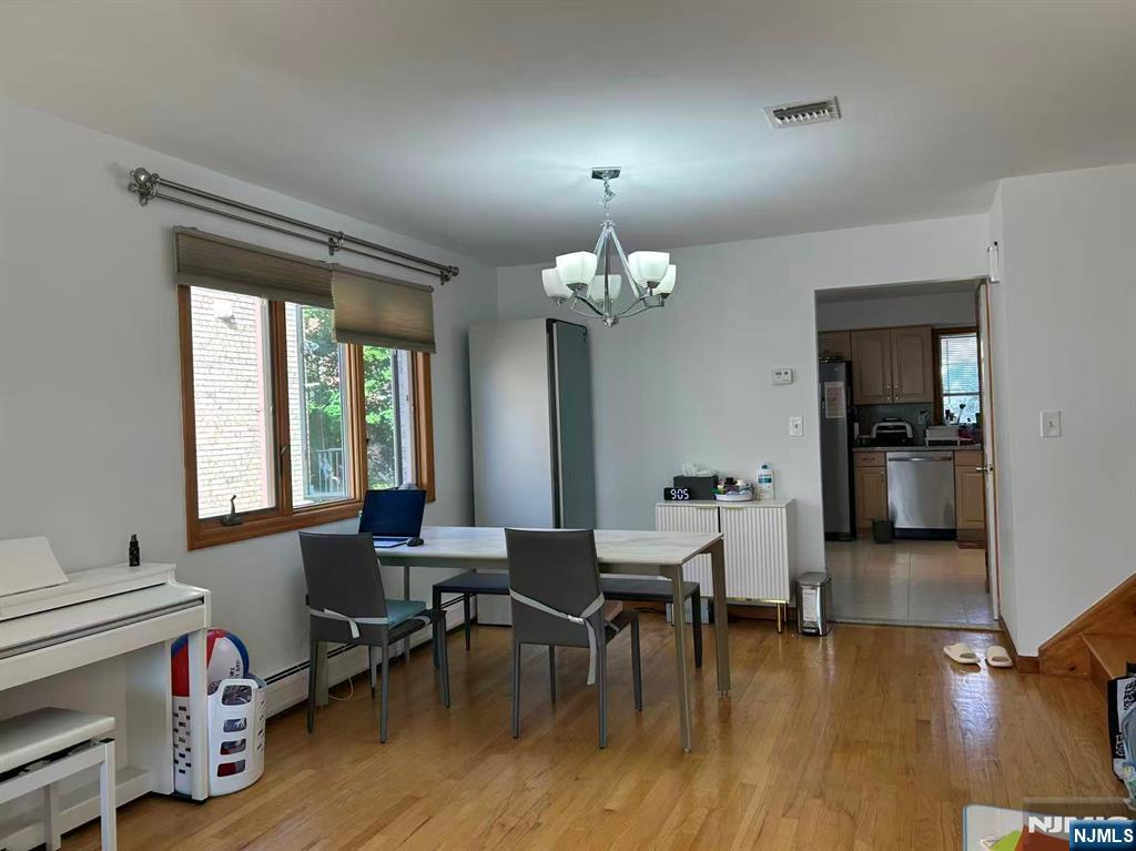 1611A Gerome Avenue A - Photo 3