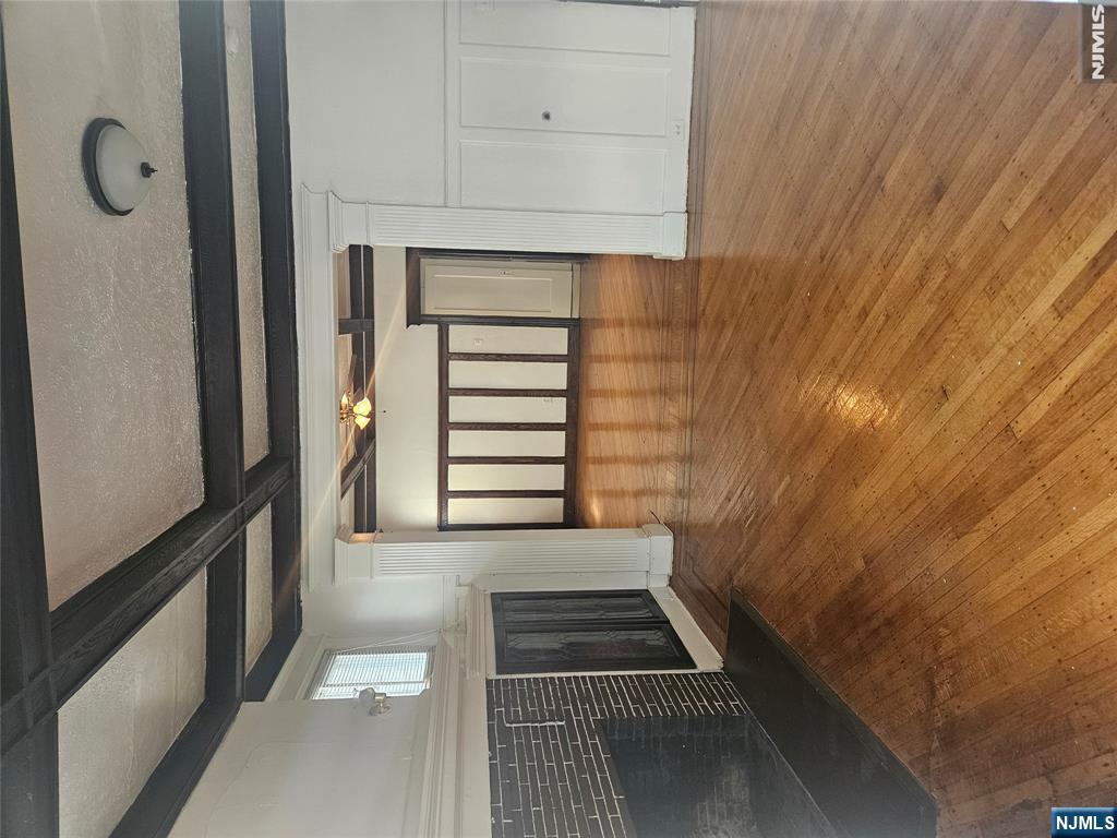 275 S Burnett Street 2 - Photo 3