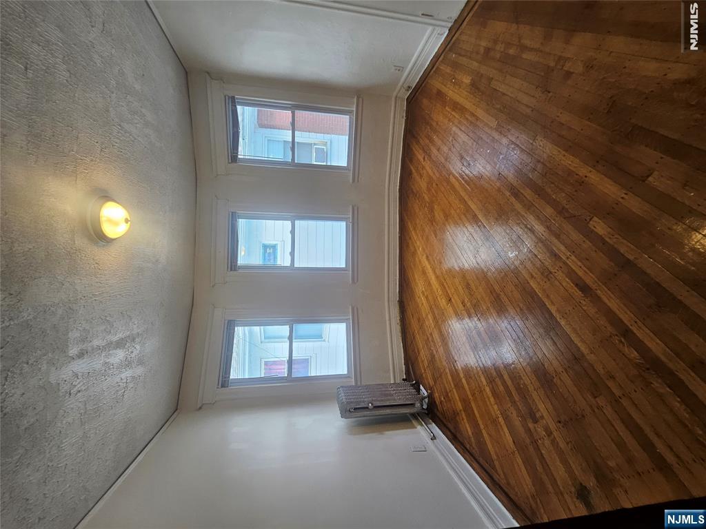 275 S Burnett Street 2 - Photo 4
