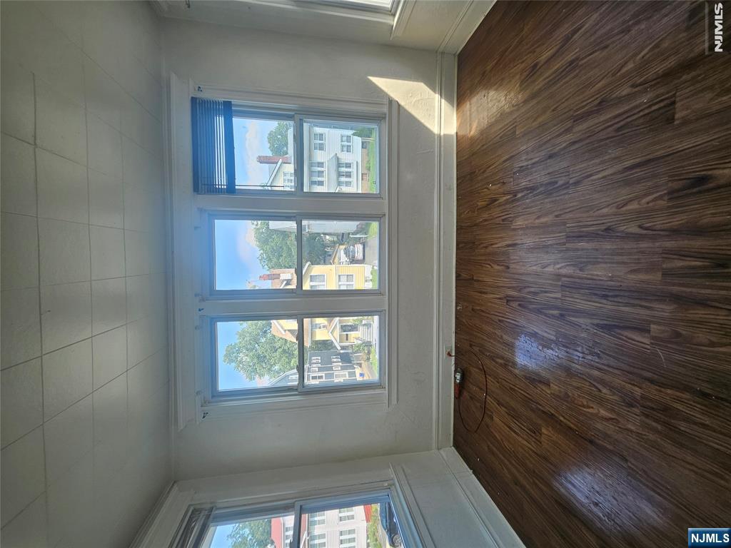275 S Burnett Street 2 - Photo 5