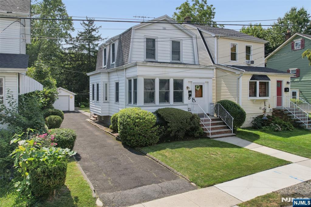 11 Concord Avenue - Photo 1