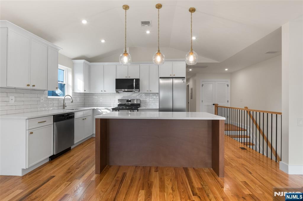 57 Eckert Avenue - Photo 3