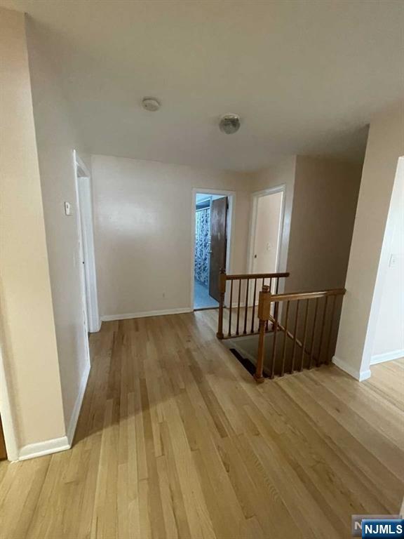 544 6th Street 2nd floor - Photo 5