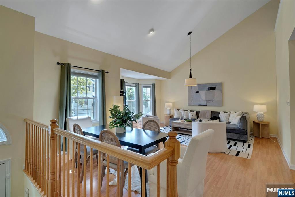 326 Winthrop Drive - Photo 3