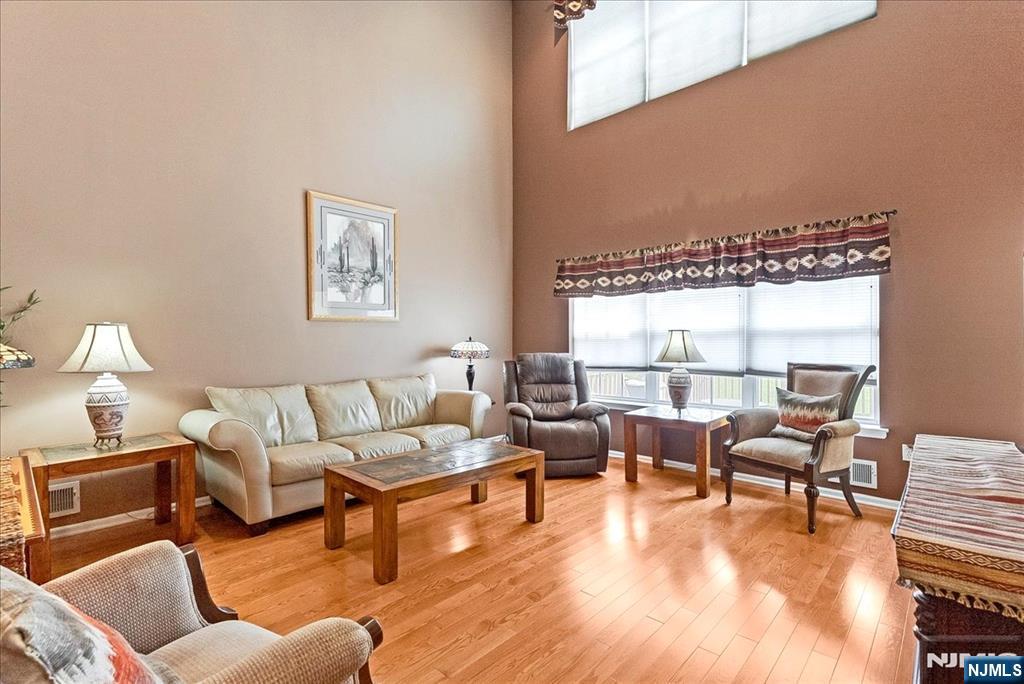 23 Crescent Road - Photo 3