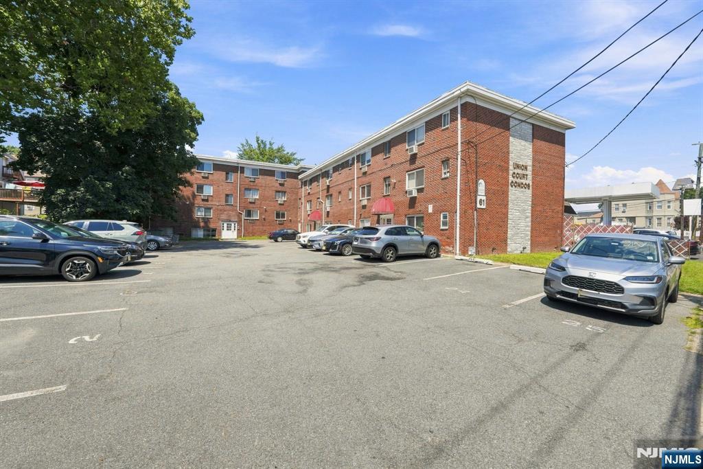 61 Union Avenue B6 - Photo 1