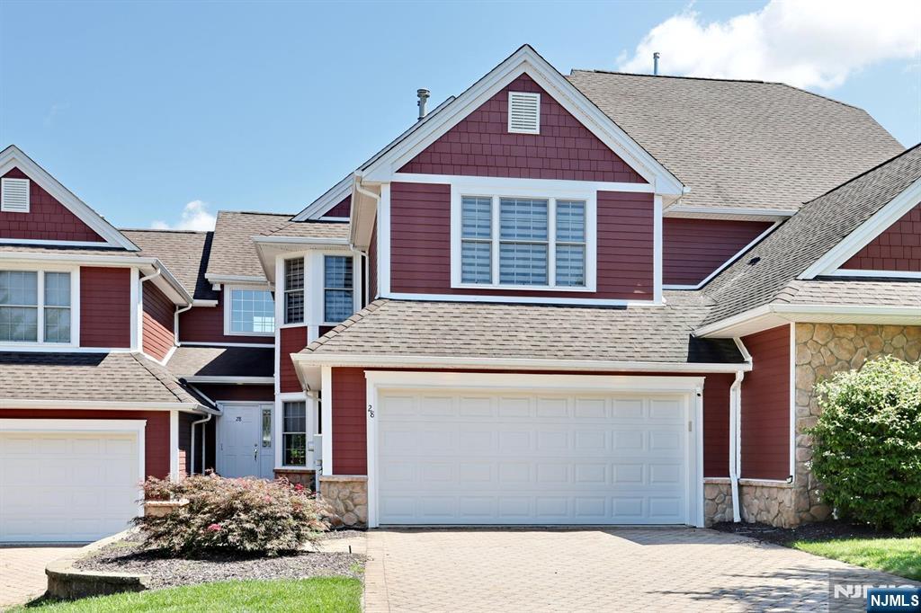 28 Turnberry Lane - Photo 1