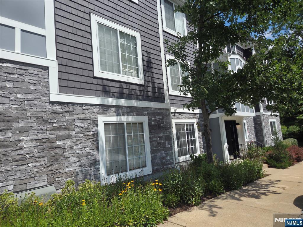 67 Village Drive 67 - Photo 2