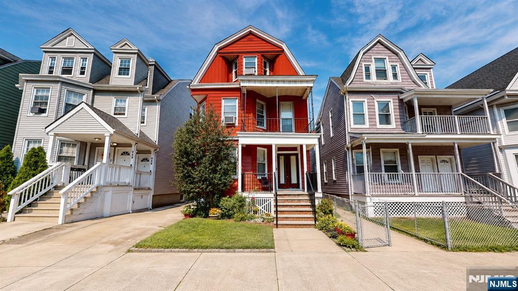 167 16th Street - Photo 1