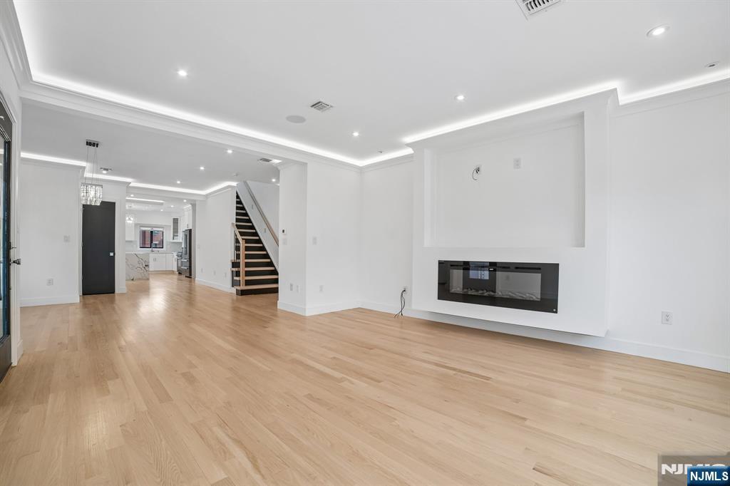 425 Grandview Place - Photo 3