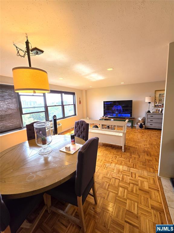 2348 Linwood Avenue 7L - Photo 2