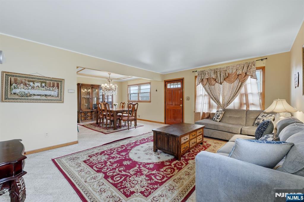 17 Petty Avenue - Photo 4