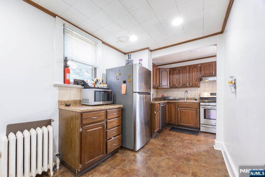 420 Dewitt Avenue - Photo 4
