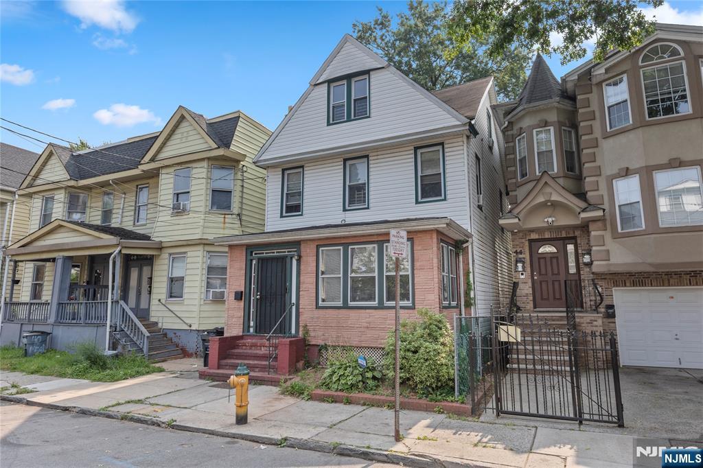 42 Mead Street - Photo 2