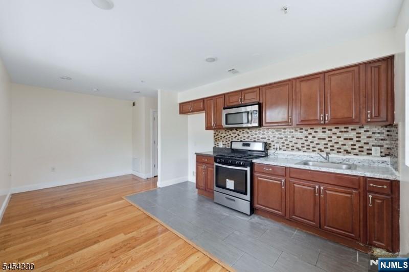 232 Shephard Avenue A4 - Photo 1