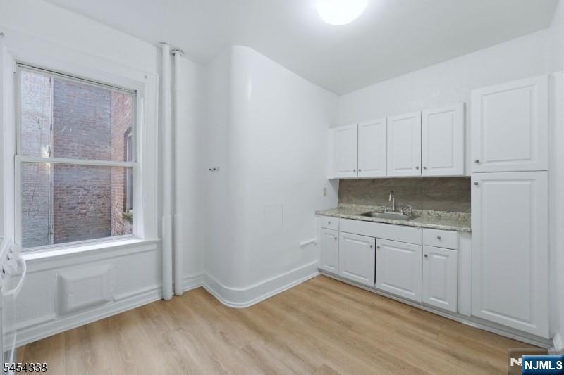 148 Chancellor Avenue B2 - Photo 3