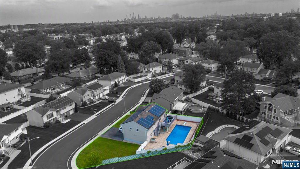 5 La Rosa Dr, Little Ferry, NJ 07643