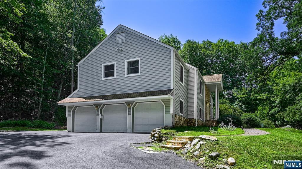 460 Laurel Lane - Photo 3