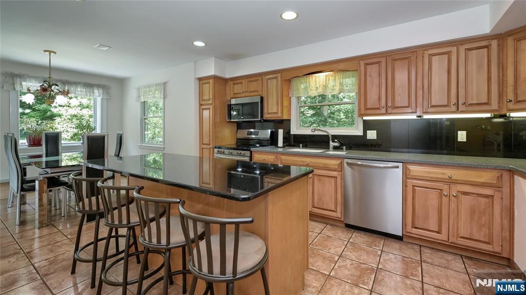 460 Laurel Lane - Photo 4