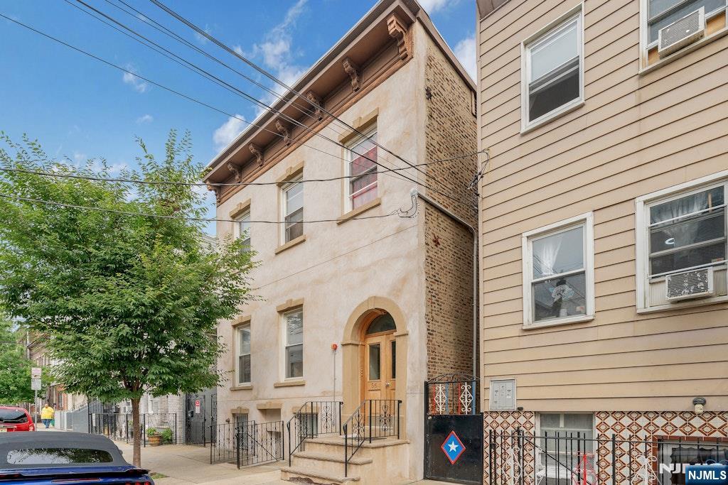 56 Madison Street - Photo 1
