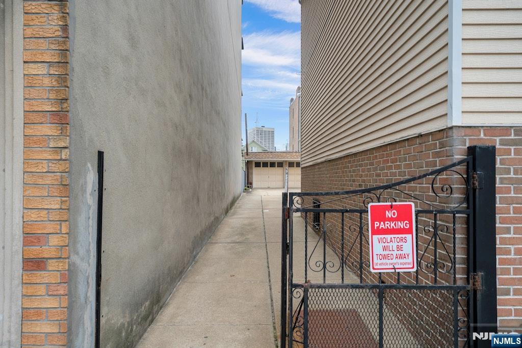 57 Madison Street - Photo 2