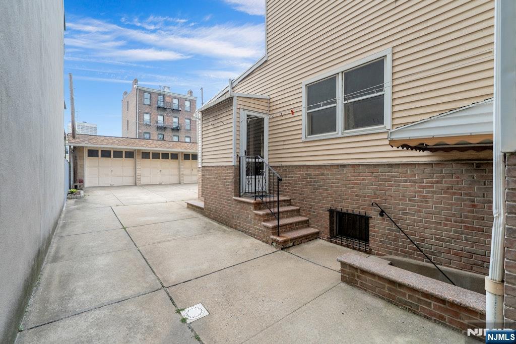 57 Madison Street - Photo 4