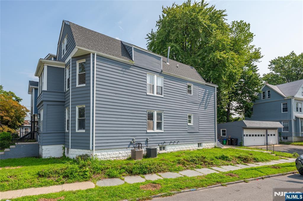 484 Prospect Street - Photo 2