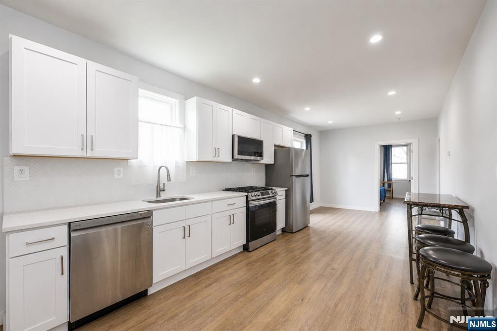 484 Prospect Street - Photo 5