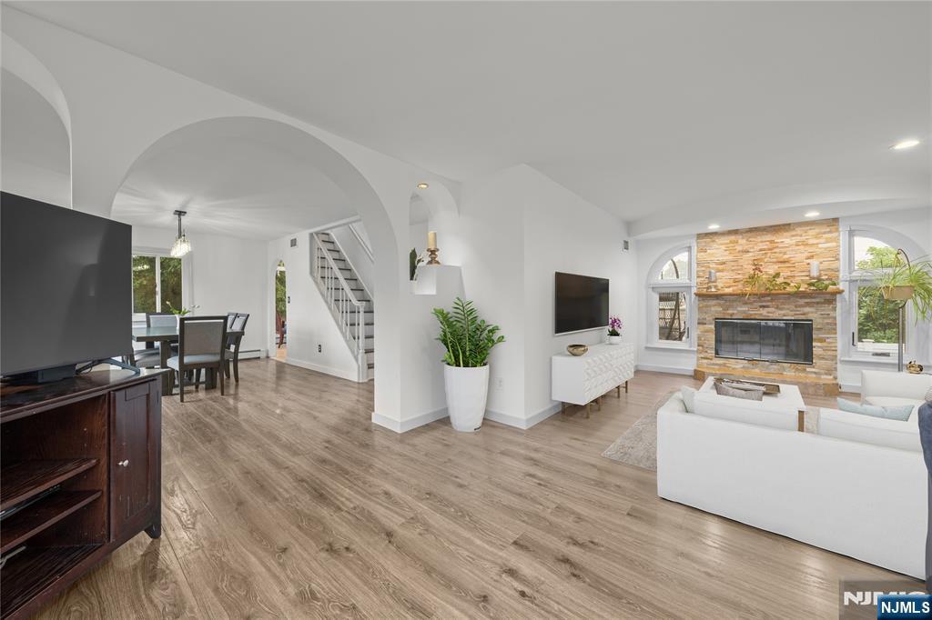 6 Tyler Court - Photo 2