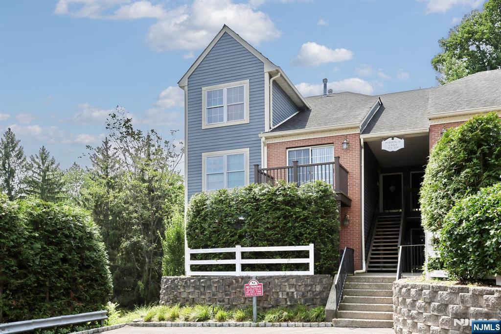 379 Cambridge Drive - Photo 5