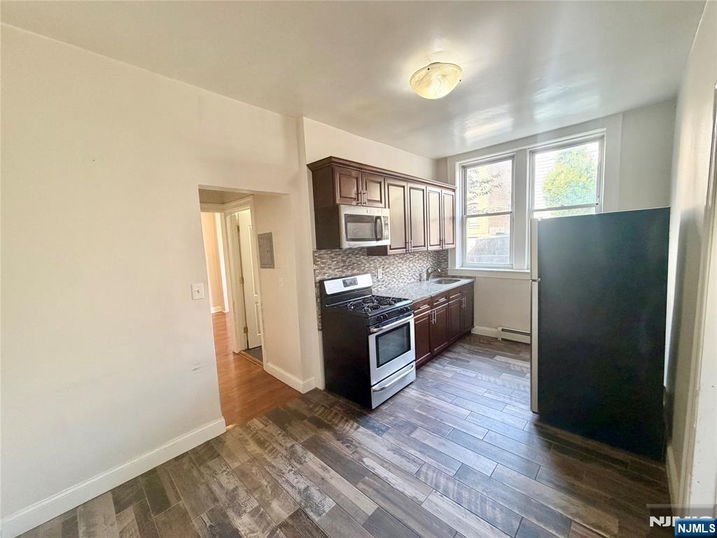 99 Pine Street 1A - Photo 1