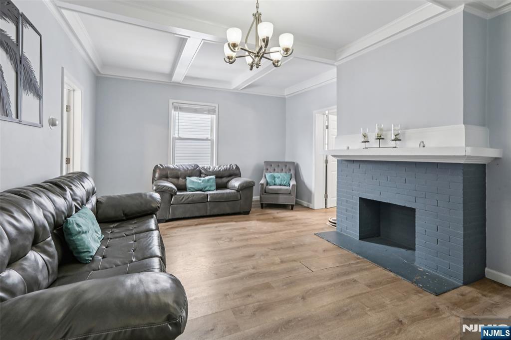 211 Newark Avenue - Photo 5