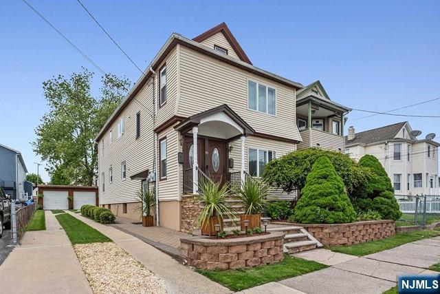 87 Hudson Street 2 - Photo 1