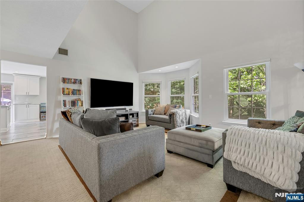 1503 Cornwall Road - Photo 5